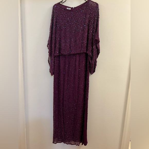 16. Patra Beaded Kimono Sleeve Gown - Picture 9 of 15